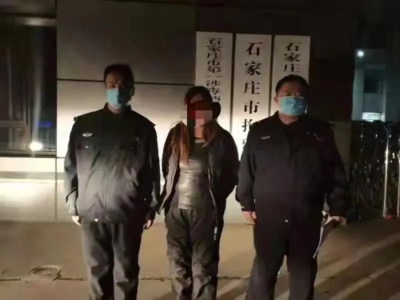 为吸粉直播“跳河自杀”，石家庄一女子被行拘（石家庄最新跳河事件始末）