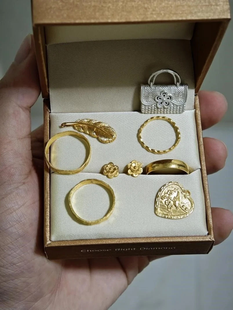 阿伟自己打的金首饰 图源受访者提供