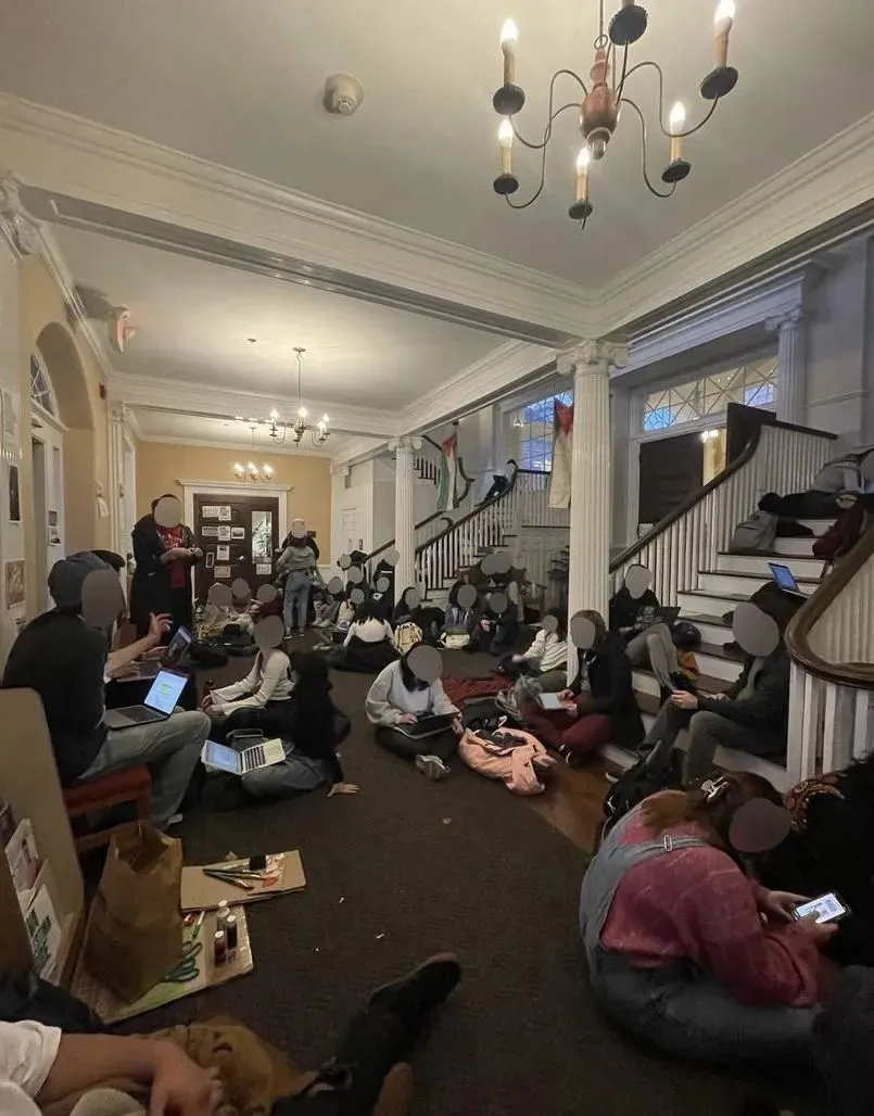 ������У�ɡ��ڶ�ս���������ݷ��̷粨��ѧ������ô˵��