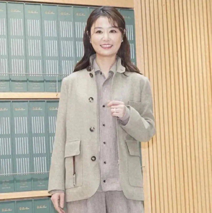 49岁林心如大变样，脸部浮肿，酒窝淹没，网友辣评：医美后遗症