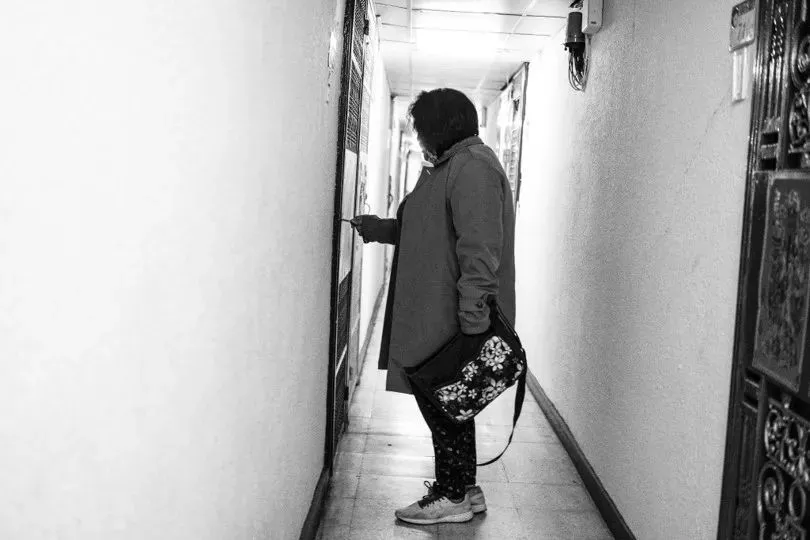在最后的红灯区,看见50岁女人们的爱与欲