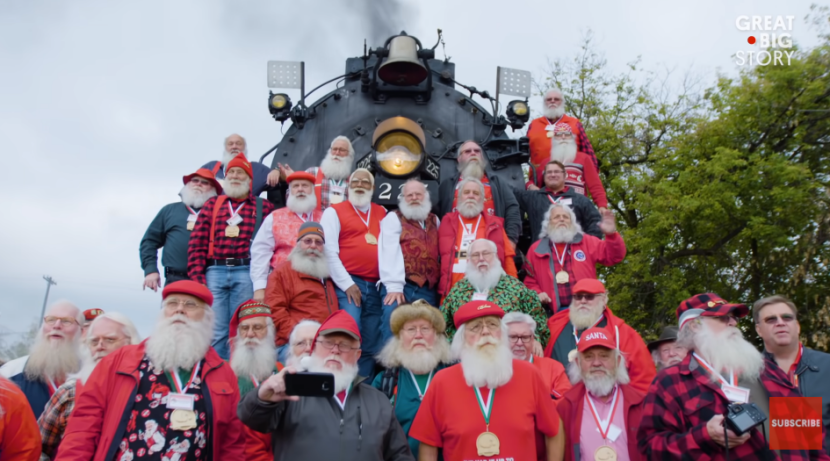 图中为圣诞老人学校今年的学生。 图源:GreatBigStory.com。