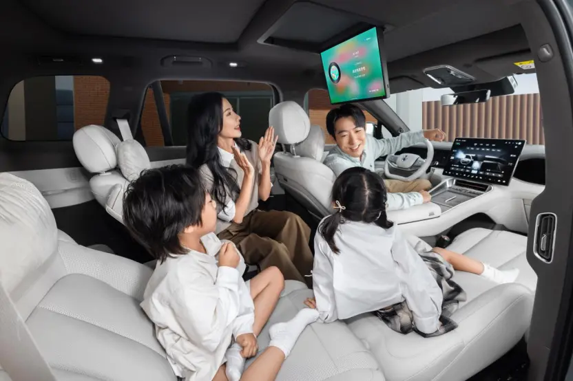 大六座安全豪华SUV腾势N8L正式上市 29.98万元起