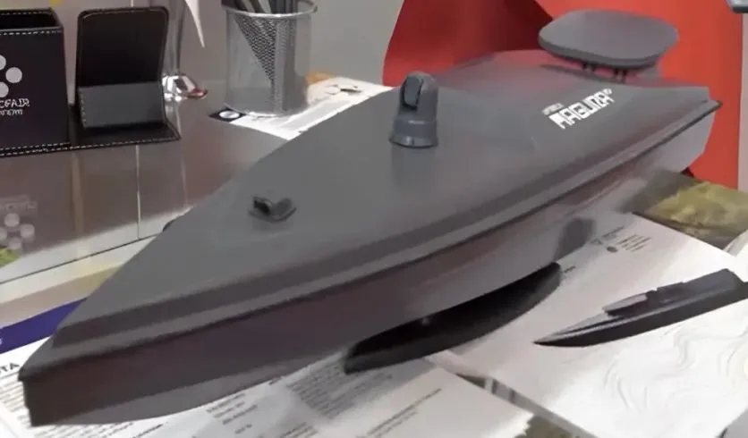 IDEF 2023 上的 Magura V5 无人水面艇模型，图源：Navy Recognition