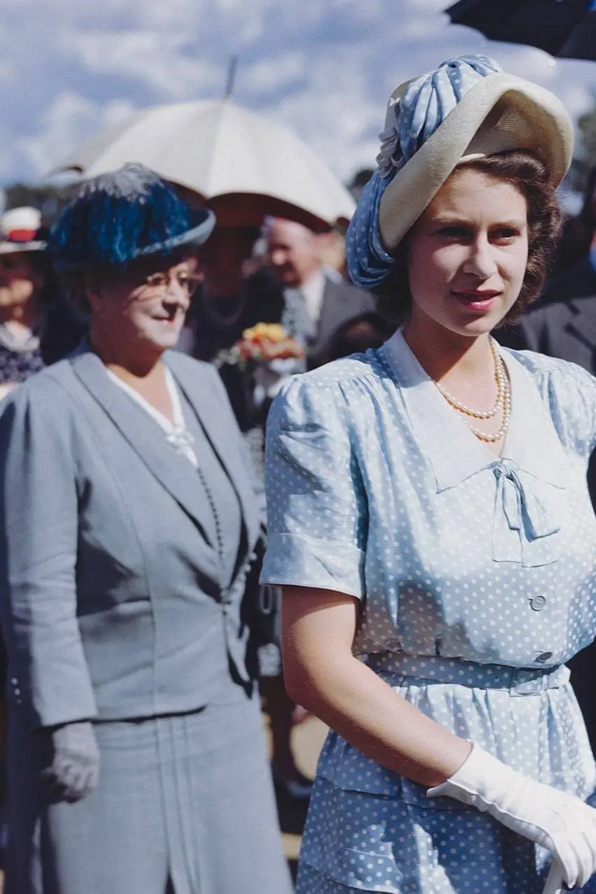 1947年，年仅21岁的伊丽莎白公主在南非外访时向英联邦宣誓：“我向你们宣布，我的一生，无论长短，都将献给你们。”