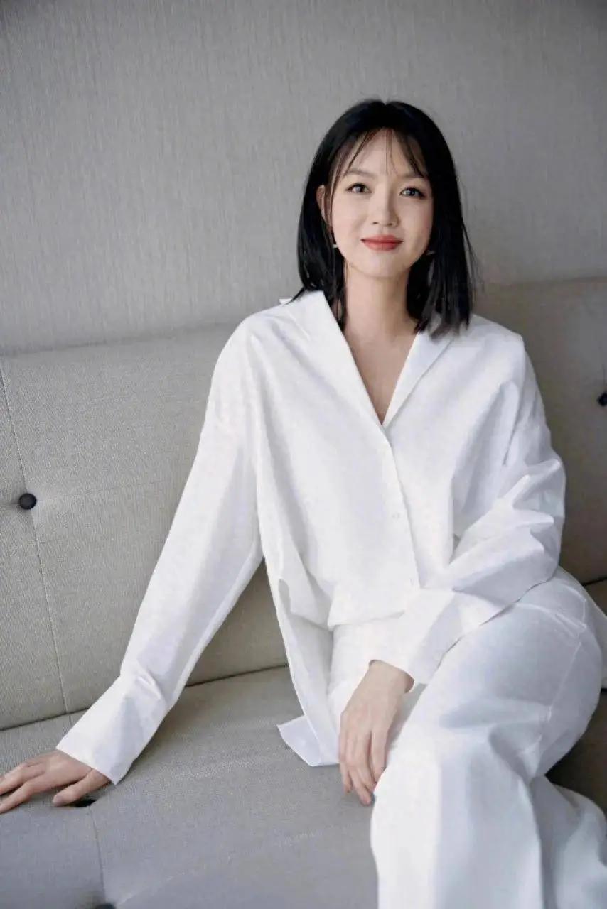 张梓琳晒家庭日常，老公帅翻天，女儿美到出圈