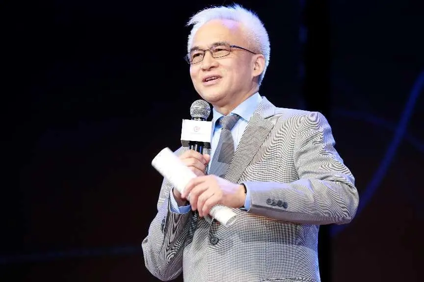 中国文化书院院长、杭州西湖教育基金会理事长、中国慈善联合会副会长陈越光