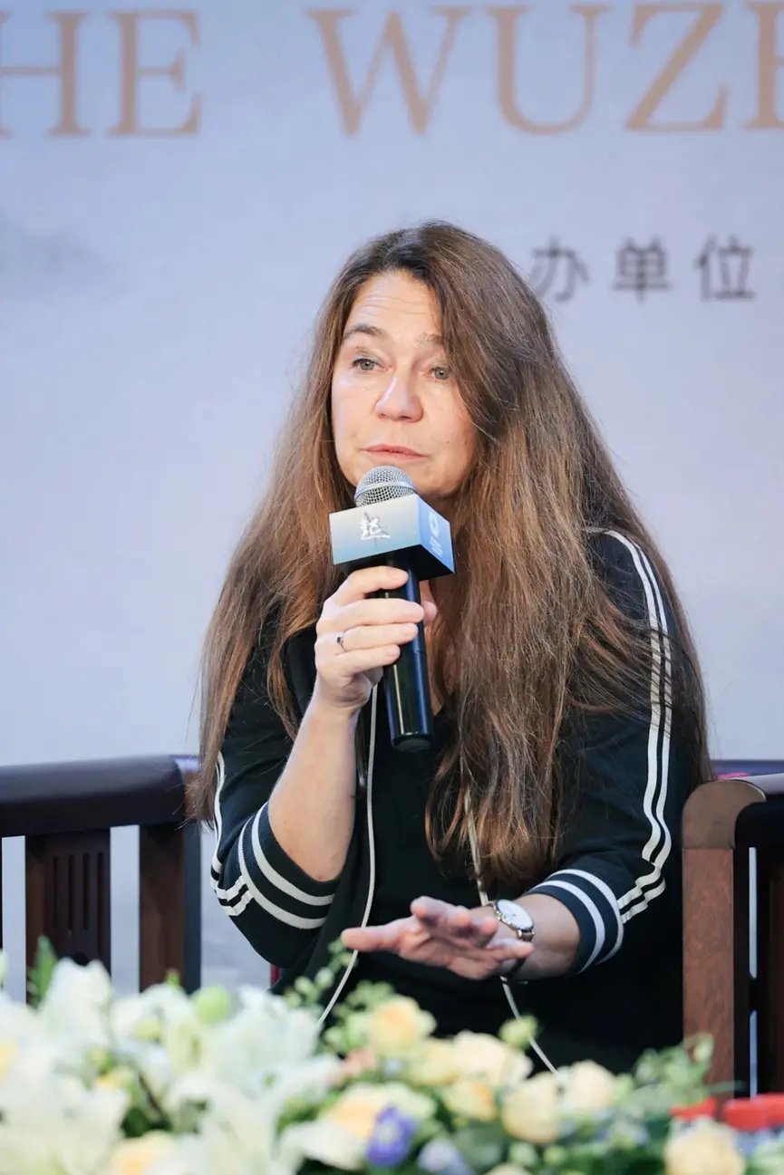 《H-100秒到午夜》的联合导演尼古拉·潘泽在乌镇（图/@乌镇戏剧节）