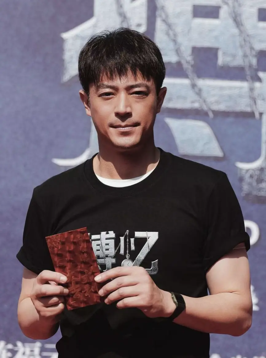 悬疑精品剧《搏忆》开机：霍建华黄宗泽阚清子首度合作破解迷局