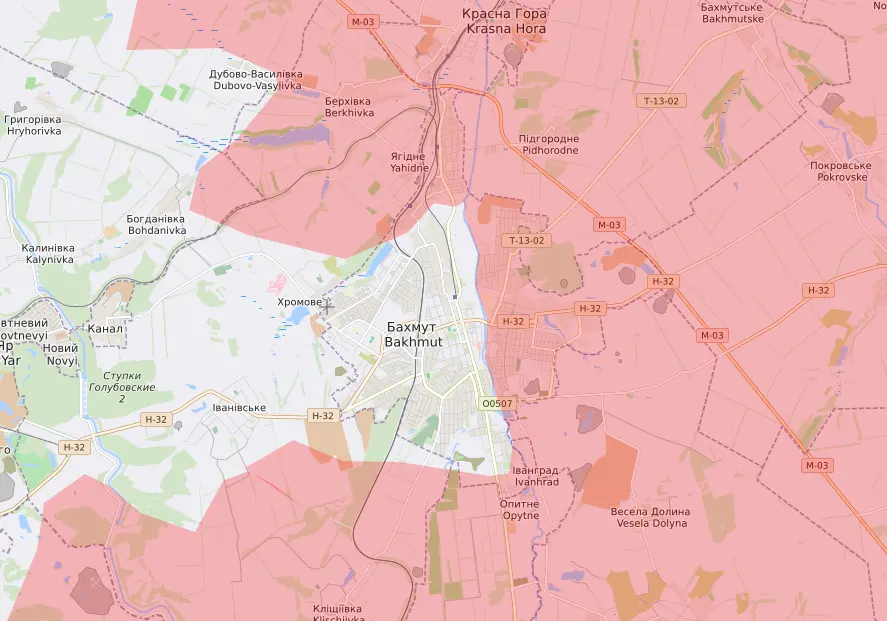 巴赫穆特前线局势，红色为俄军控制区域