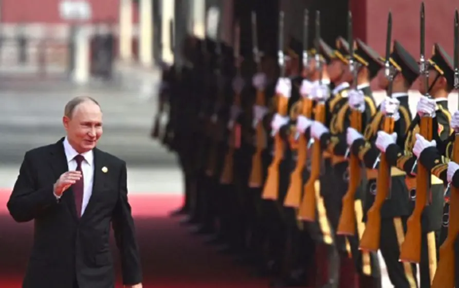 当地时间2025年9月3日，普京出席中国人民抗日战争暨世界反法西斯战争胜利80周年纪念活动。图源：克里姆林宫