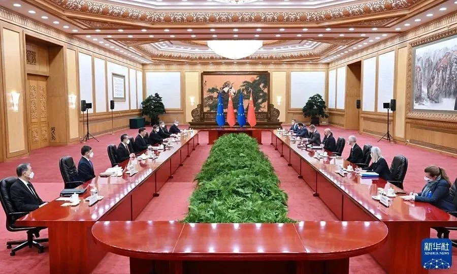 12月1日，国家主席习近平在北京人民大会堂同欧洲理事会主席米歇尔举行会谈 图：新华社