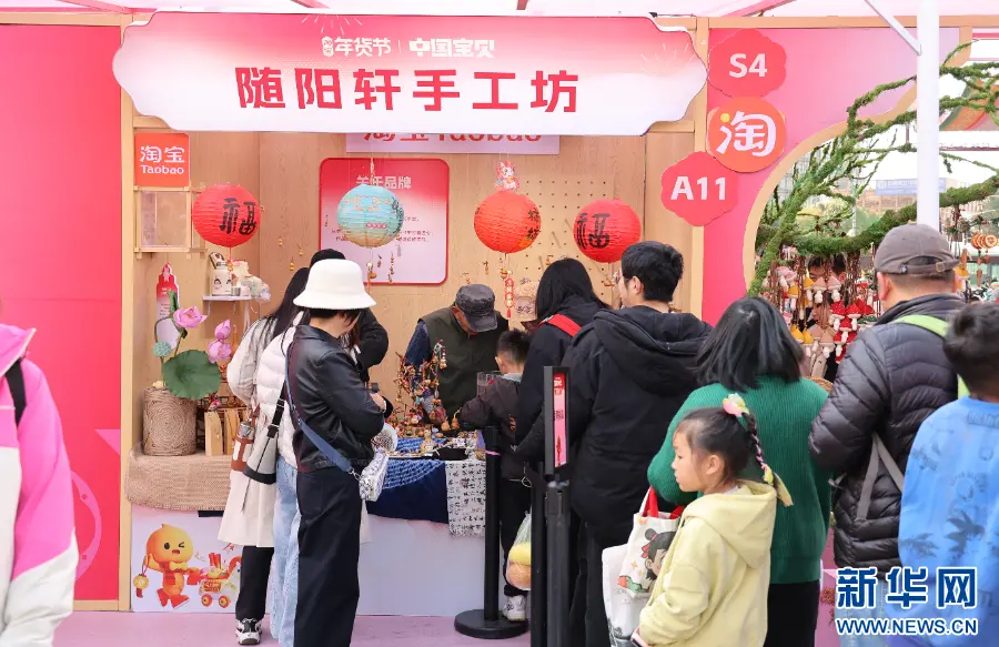 互动式玩法获赞 市民游客沉浸式感受云南非遗魅力