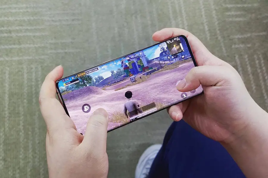 手机屏幕的天花板是什么标准？OPPO Find X2 Pro给出了这样的答案(屏幕在天花板上)