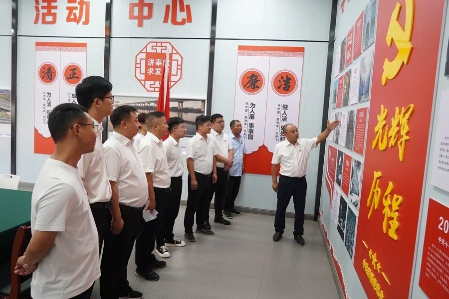 黄河高速3标党支部开展“弘扬建党精神 团结奋斗前进”暨重温入党誓词主题党日活动-黄河高速项目招标