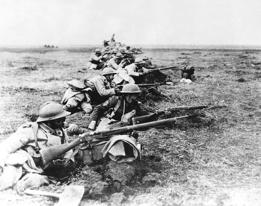 法国人称之为"奇怪的战争",德国人称它为"静坐战",英国