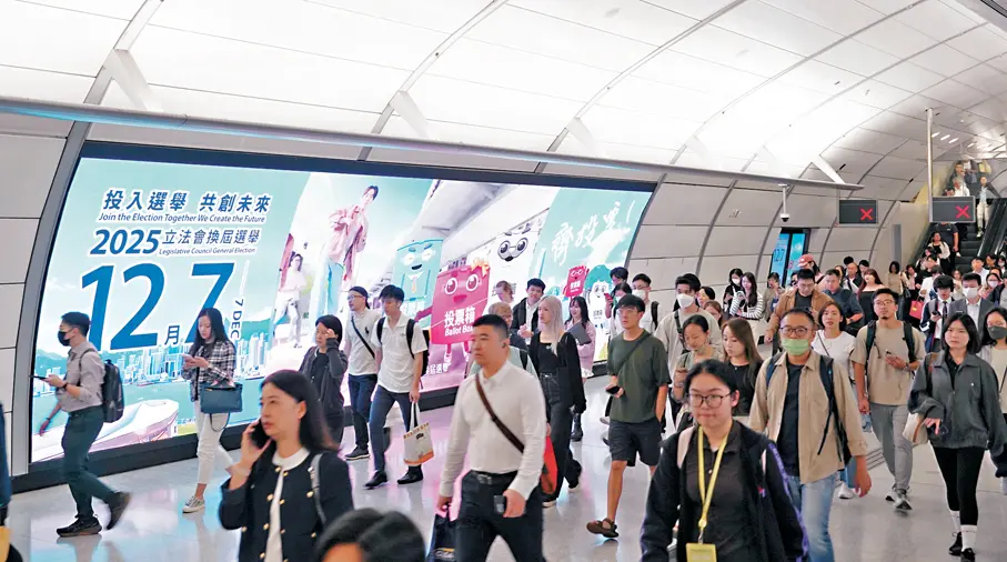 Ļ㱨ѡĺѡ˽31꣬곤67꣬ƽԼΪ48ꡣѡŮռ36ˣϵ߽9ˣѡ˱Ԫ֡+רҵĻṹͼԴĻ㱨