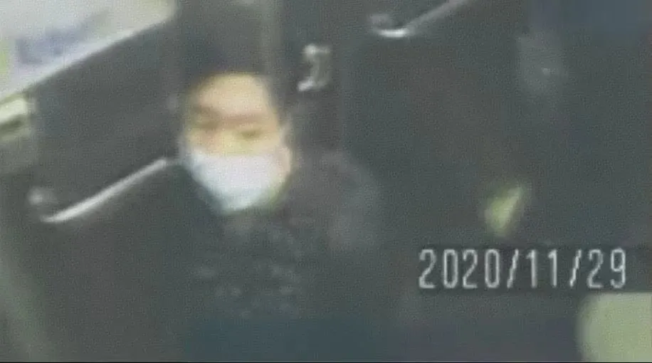 （電梯監(jiān)控拍攝到宮玉容的最后身影為11月29日傍晚17時(shí)46分）