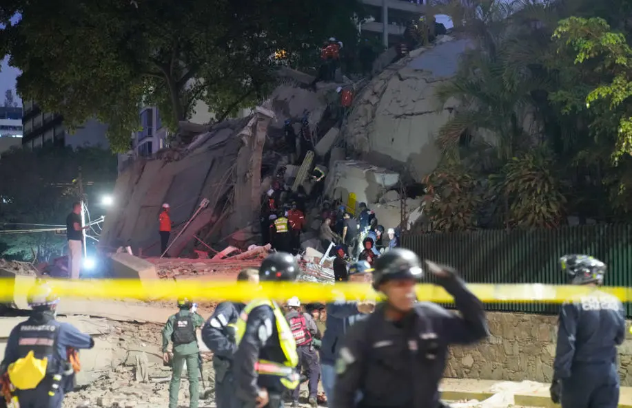 委内瑞拉发生强烈地震，美方警告死亡人数或过万_https://www.izongheng.net_快讯_第3张