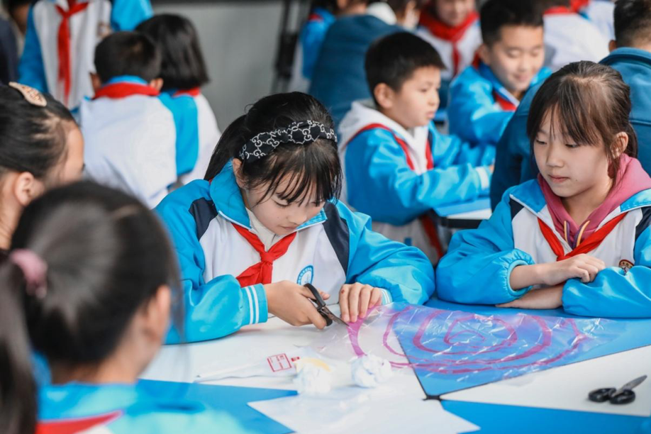 学生制作小降落伞