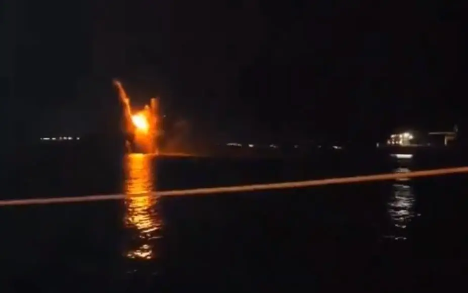 外媒：乌军摧毁俄巡逻舰“谢尔盖·科托夫”号，现场曝光