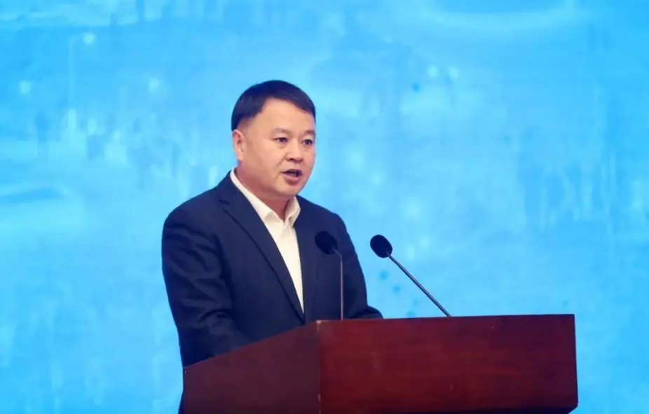 净月高新区党工委副书记、管委会主任周洪亮在长春市文旅产业高质量发展大会作表态发言。图片来源:长春文旅