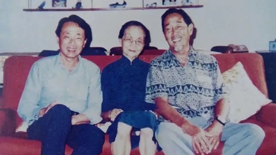 郭鹤年、母亲与大哥
