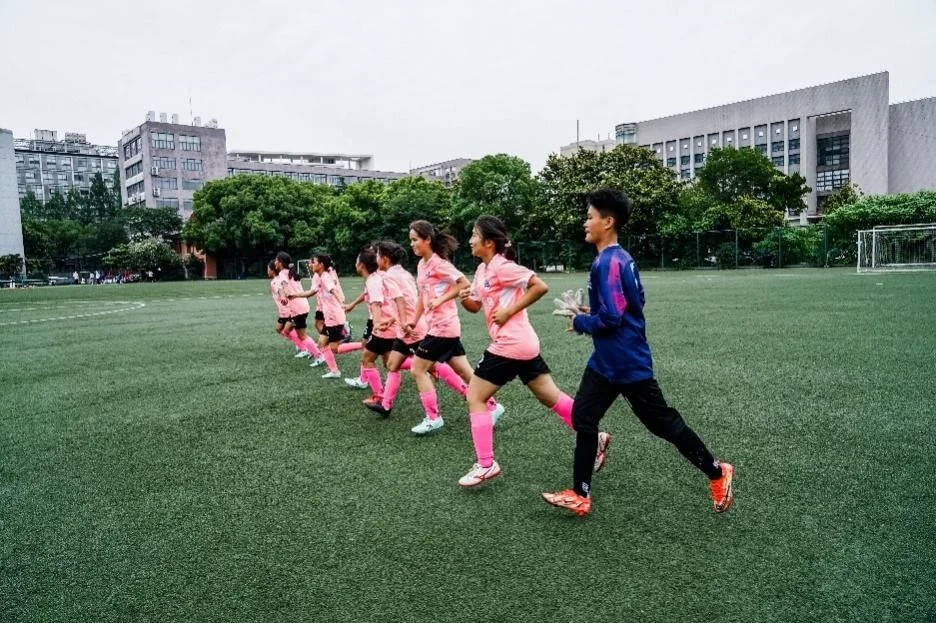 丽妍雅集2023宝贝梦想慈善季 丽妍雅集公益捐赠，助力边疆女孩足球梦-丽妍雅集用的什么牌子的产品