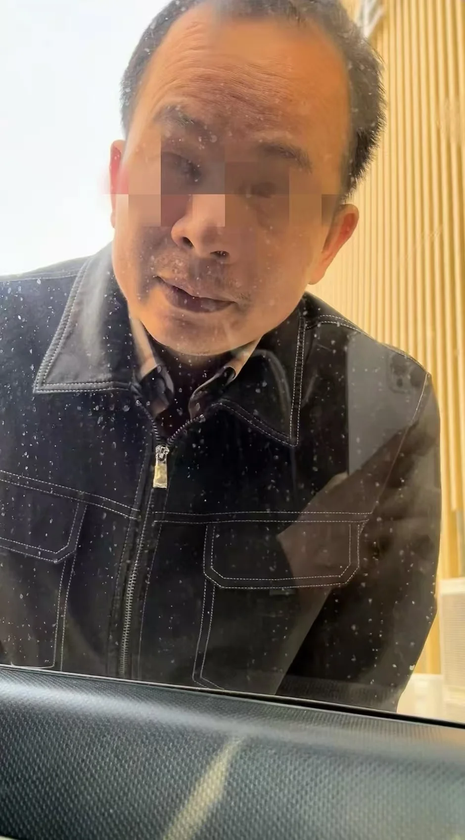 韋某某