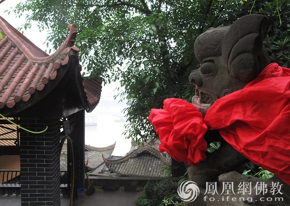 走进千年慈云寺：重庆最朋克古刹，山城中“不一样的烟火”
