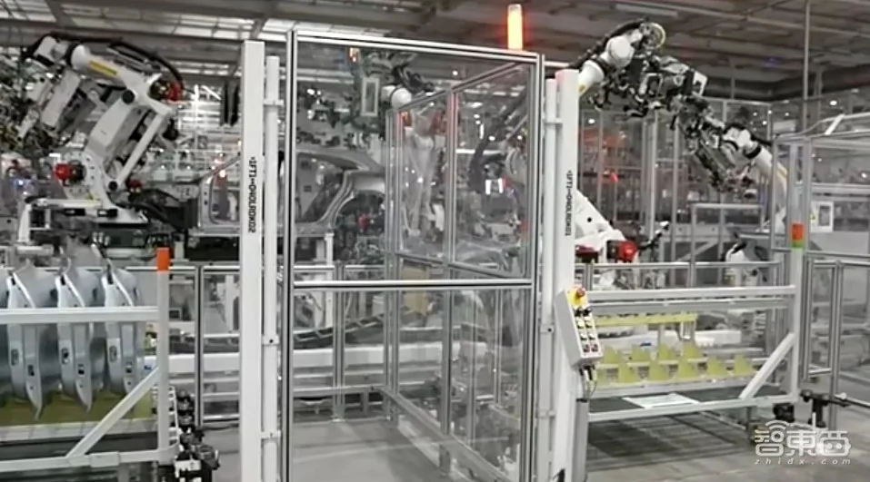 雷军4小时跨年直播:交小米年终总结,晒30万辆交车目标,立了N多flag(图8) 雷军4小时跨年直播:交小米年终总结,晒30万辆交车目标,立了N多flag(图8)