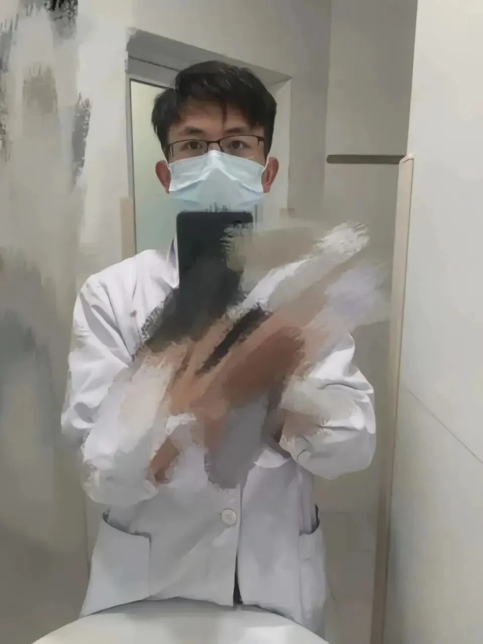 湘雅二院两年间给罗帅宇转账40余万元,家属质疑..