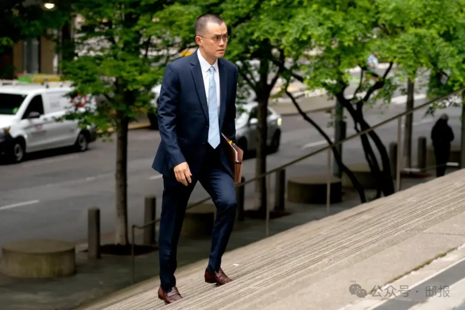 2024年4月，赵长鹏抵达西雅图的联邦法院。摄影师：大卫·莱德/彭博社