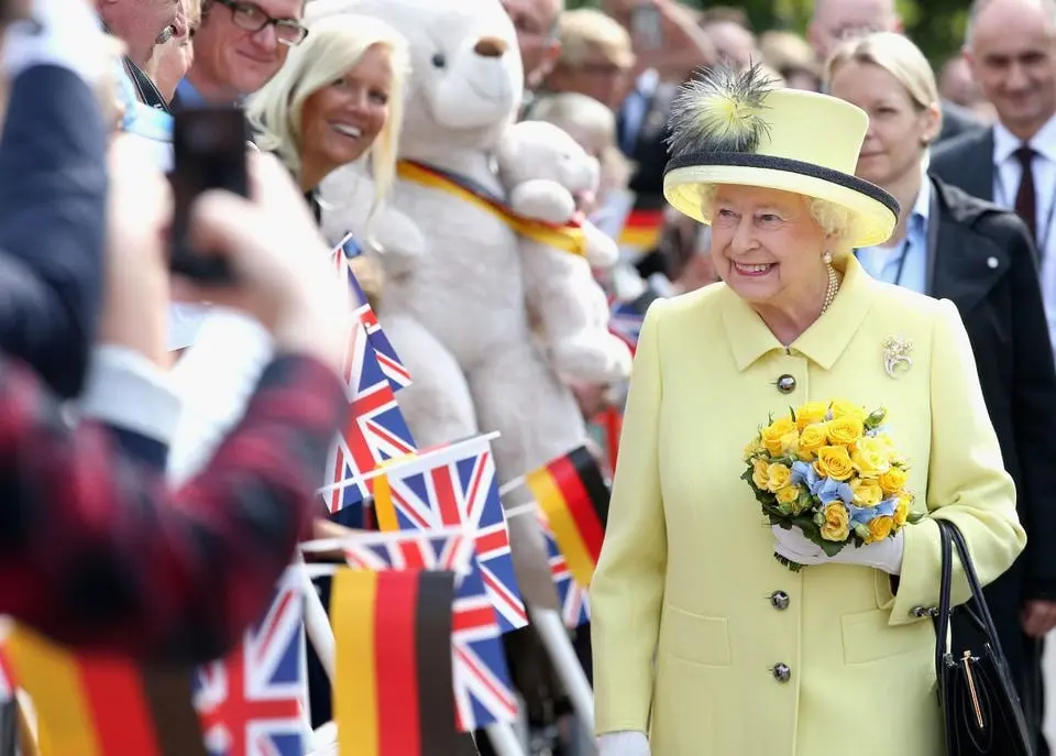 ● 2015年6月，伊丽莎白二世出访德国首都柏林 / 网络