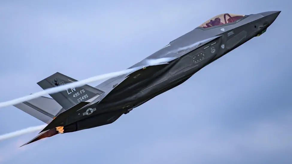 如果美韩仍以第四代、第五代战机之间的对抗想定未来空战，那只能说明他们落伍了。