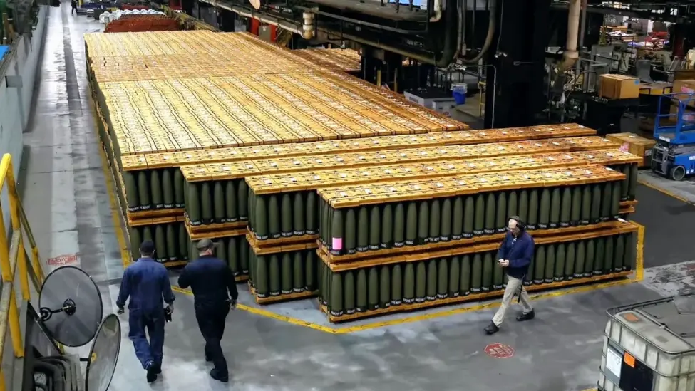 对于缺乏军工产能的美国而言，试图以AI提升弹药提供效率的做法，可以视作以战术的积极掩盖战略的懒惰。