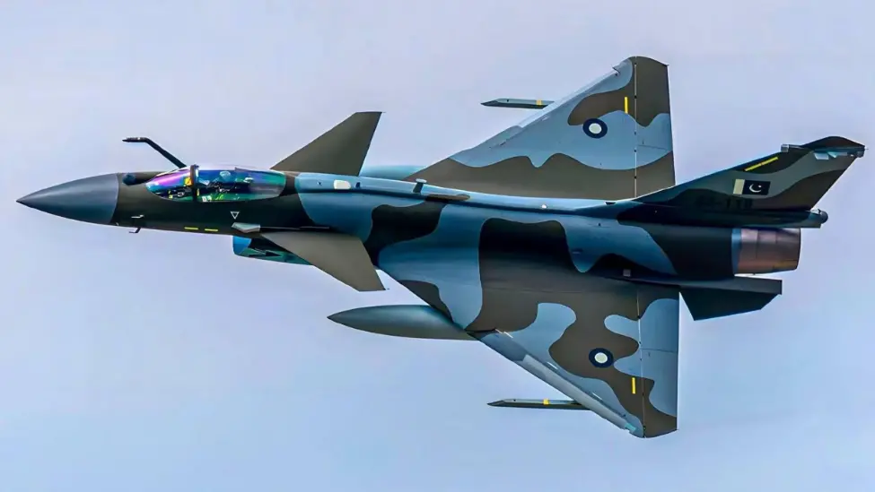 对于印尼而言，众所周知“识货”的选择不仅是采购歼-10战机本身，还要像巴基斯坦那样采购全套的中国空战体系，这对于一个此前从未装备过中国空军装备的国家而言，作出决定的难度很大。