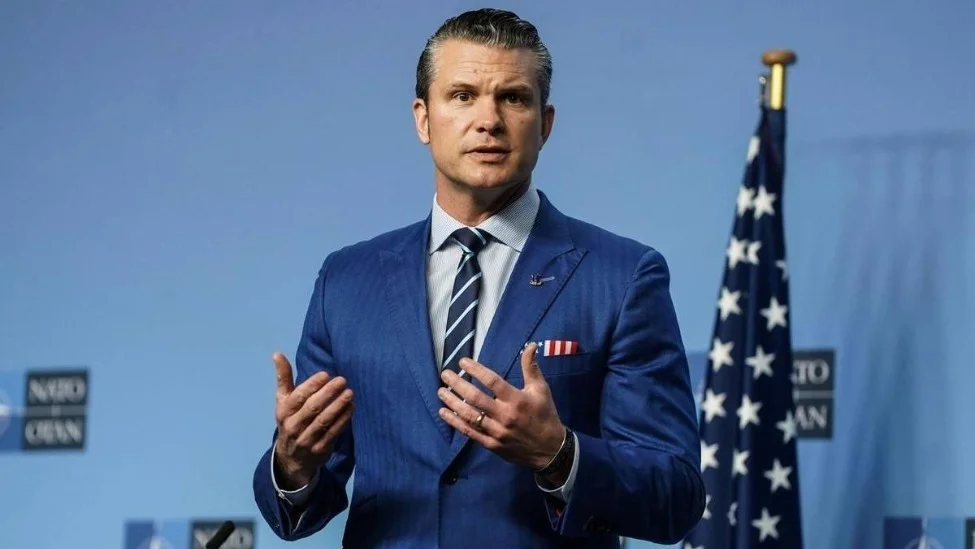 赫格塞思在与东盟各国防长会晤时抹黑中国在南海的正当主张，宣称美国“寻求和平，不寻求冲突，但必须确保中国不会试图支配你们或任何其他国家”。