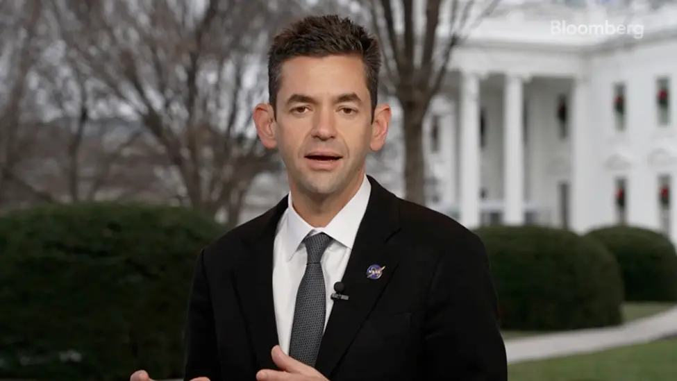 艾萨克曼接受彭博采访