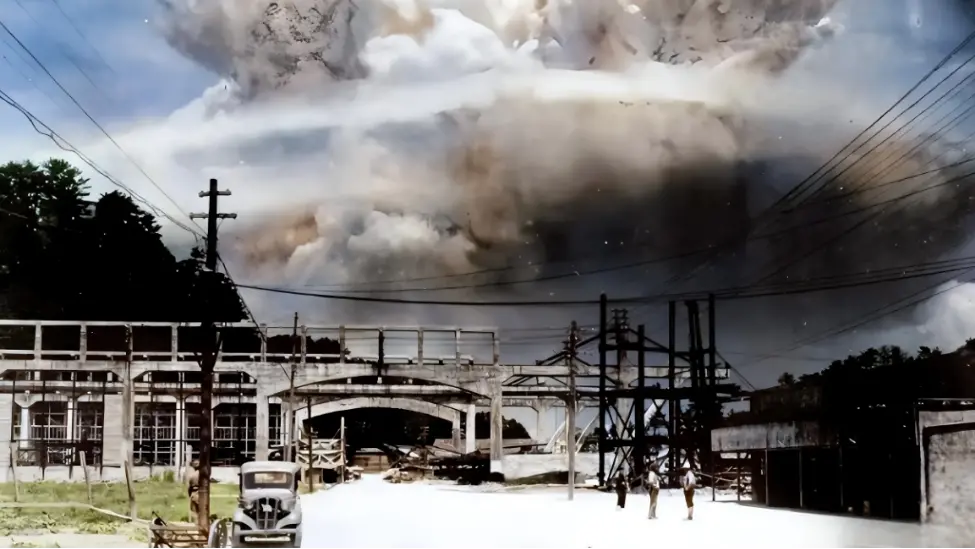 日本首相高市早苗暗示修改“无核三原则”，日本高官甚至妄称日本应拥有核武器。