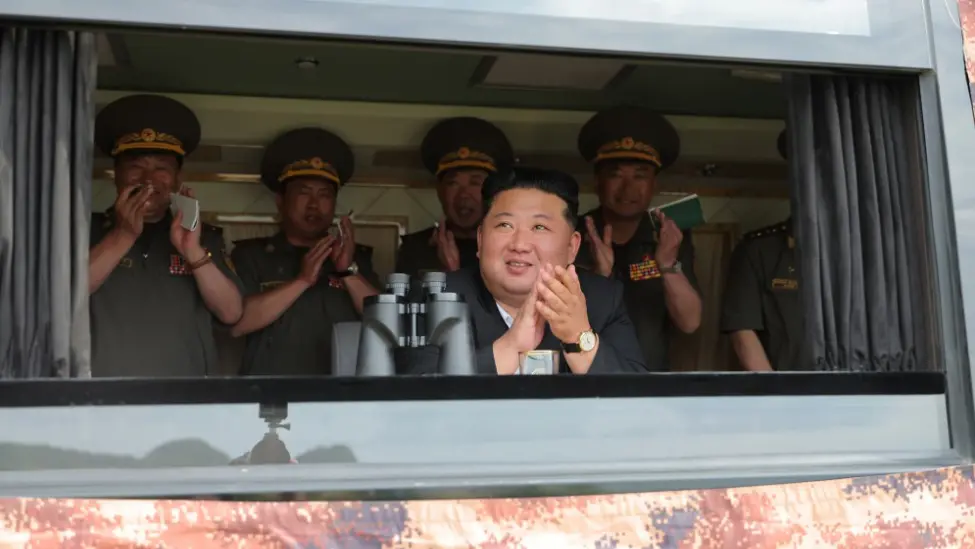 金正恩观摩朝鲜导弹现代化武器试验_https://www.izongheng.net_快讯_第2张