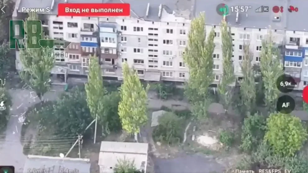 在经过三天的零星战斗后,乌军几乎没有抵抗就撤离了顿巴斯中型城镇新罗迪夫卡