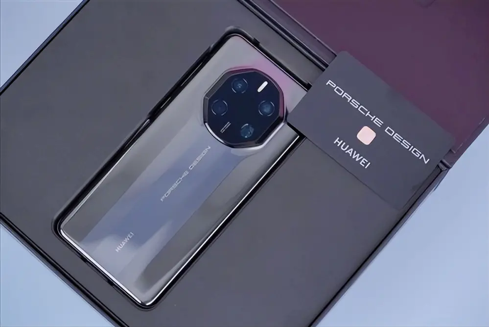 华为Mate 60申请注册RS版商标，鸿蒙再次升级，王者或将归来？